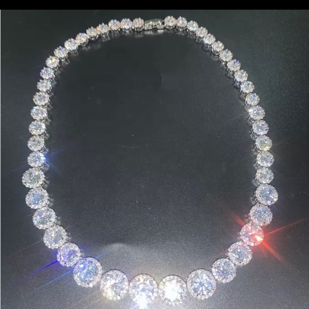 Luxury necklace brand new